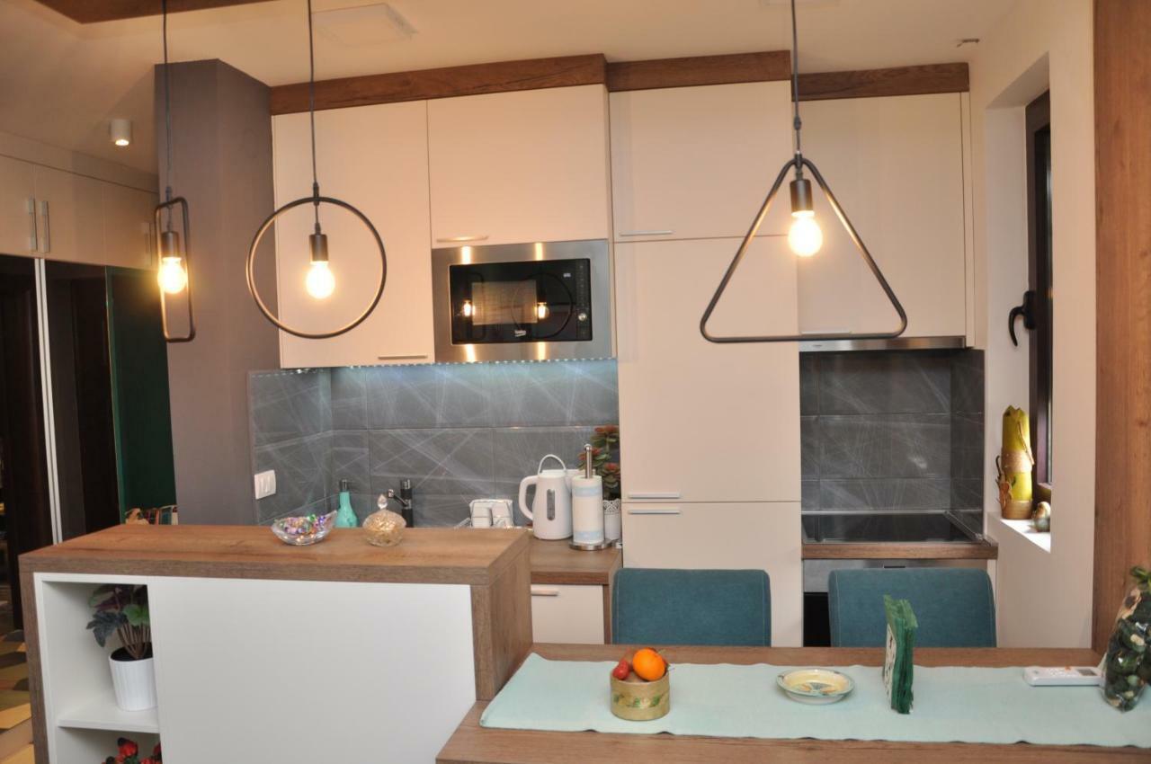 Lux Apartman Cacak Exterior photo